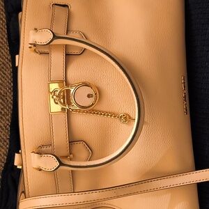 Michael Kors purse baby pink, w adjustable strap